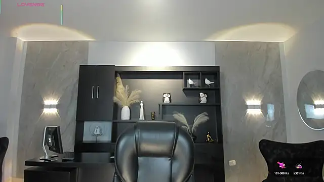 Snapshot of AgathaKondo_ chatting on March 23, 2026, 12:11 am AgathaKondo online show from March 23, 2026, 12:11 am