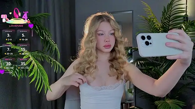 Snapshot of emilyshepar_d chatting on March 11, 2026, 3:44 am emilyshepar d online show from March 11, 2026, 3:44 am