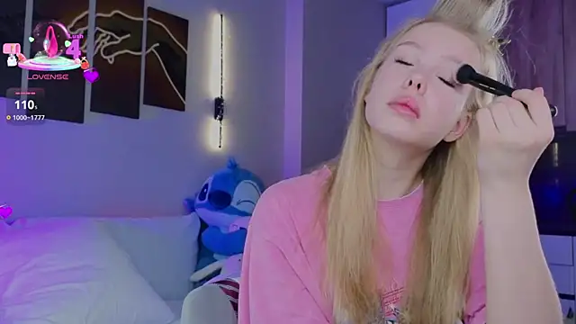 Snapshot of emilyshepar_d chatting on April 2, 2026, 1:35 am emilyshepar d online show from April 2, 2026, 1:35 am