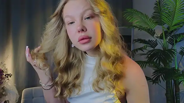 Snapshot of emilyshepar_d chatting on October 2, 2025, 1:53 am emilyshepar d online show from October 2, 2025, 1:53 am