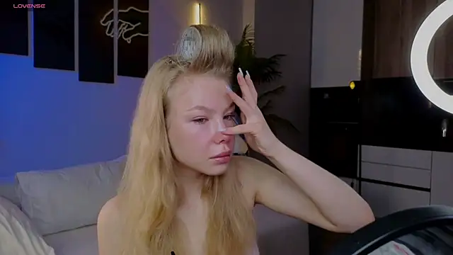emilyshepar d online show from June 4, 2026, 3:00 am