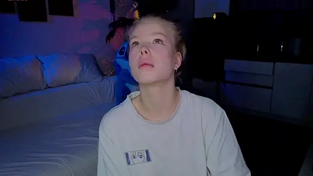 emilyshepar d online show from May 14, 2026, 1:24 am