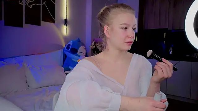 Snapshot of emilyshepar_d chatting on April 8, 2026, 2:24 am emilyshepar d online show from April 8, 2026, 2:24 am