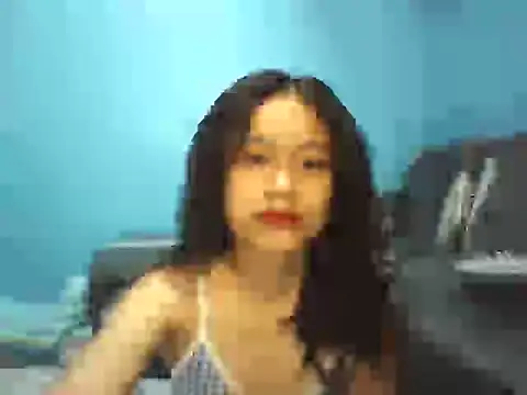 Snapshot of prettymomxoxo chatting on June 10, 2026, 7:04 pm prettymomxoxo online show from June 10, 2026, 7:04 pm
