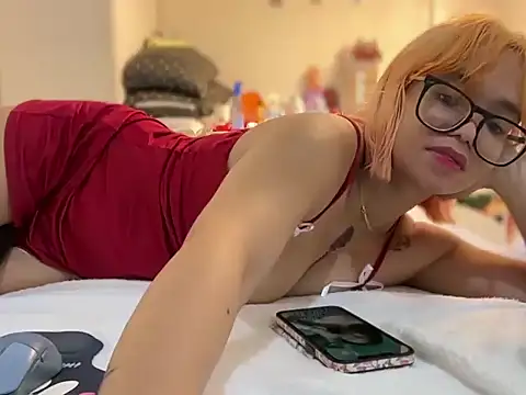 eattmebabyy online show from August 3, 2026, 9:31 pm