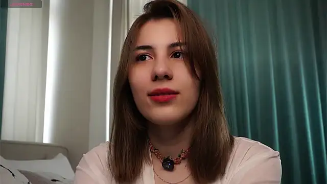 QueenieGitt online show from June 20, 2026, 2:27 am