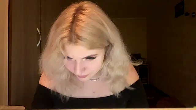 sunshinyflash online show from November 23, 2025, 5:12 pm