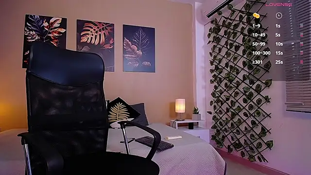 ChristopherBlack  online show from February 17, 2026, 1:19 pm