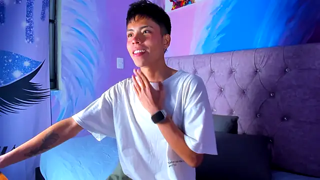 MaxiWildd online show from November 30, 2025, 1:23 pm