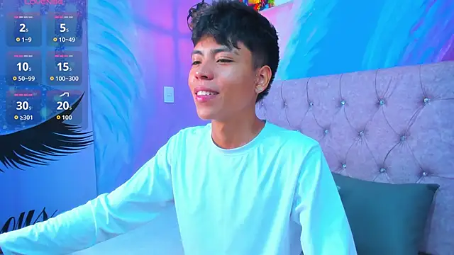 MaxiWildd online show from April 29, 2026, 1:15 pm