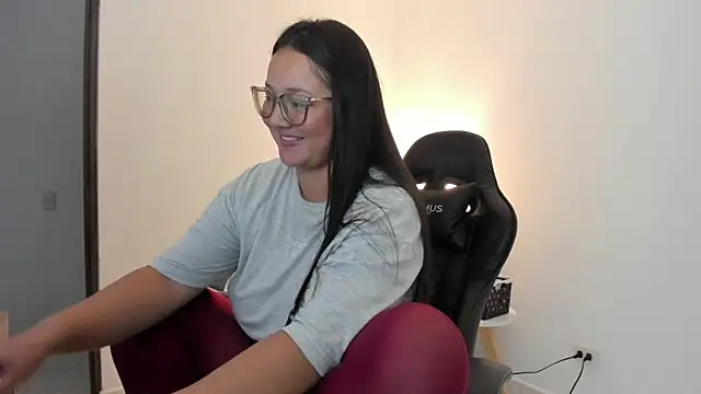 Kyleighc online show from October 27, 2025, 10:44 pm