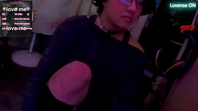 Ftm Bunny online show from December 17, 2025, 12:32 pm