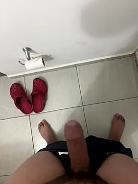 Snapshot of michael877675 chatting on September 27, 2025, 8:31 am michael877675 online show from September 27, 2025, 8:31 am