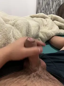 Snapshot of michael877675 chatting on January 16, 2026, 12:36 am michael877675 online show from January 16, 2026, 12:36 am