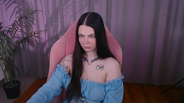 Michela Fruet online show from October 4, 2025, 1:07 am