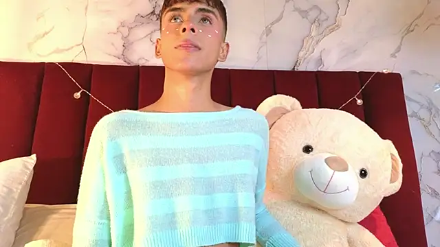 PrincePoppy online show from October 2, 2025, 8:34 pm