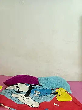 Snapshot of Katherine_13 chatting on December 2, 2025, 9:05 pm Katherine 13 online show from December 2, 2025, 9:05 pm