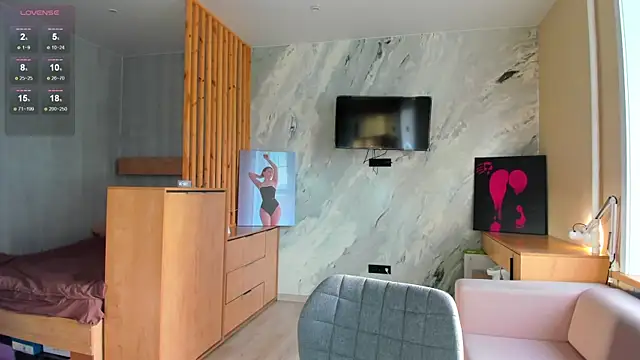 miss bubbles  online show from September 16, 2025, 1:39 am