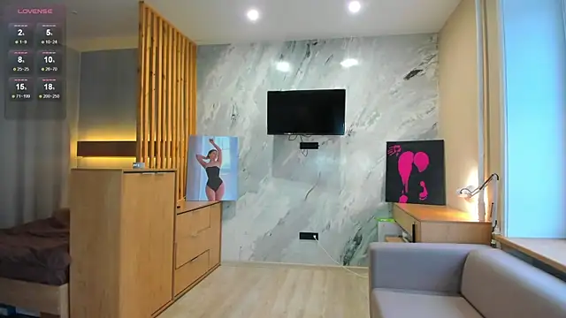 miss bubbles  online show from September 23, 2025, 12:50 am