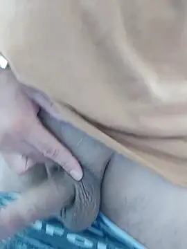 Bradd 32 online show from December 14, 2025, 5:07 pm