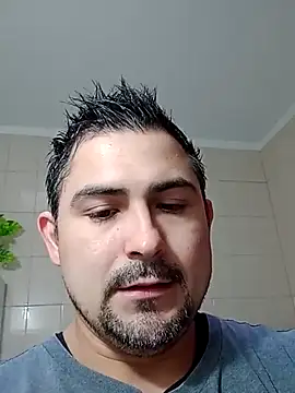 Bradd 32 online show from May 21, 2026, 12:02 pm