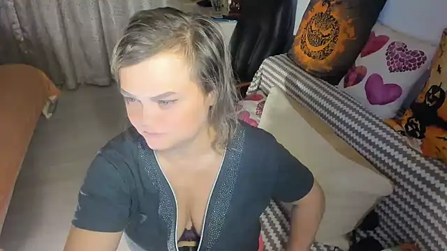 MildMature online show from October 8, 2025, 6:41 pm