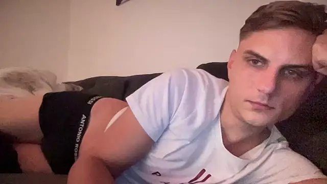 Sweetbooy90 online show from November 16, 2025, 7:51 pm