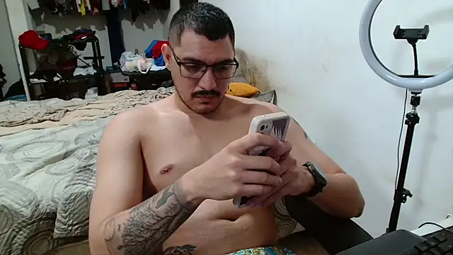 Snapshot of Leonino231 chatting on March 29, 2026, 6:09 pm Leonino231 online show from March 29, 2026, 6:09 pm