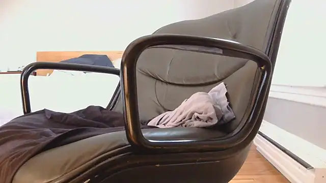 Snapshot of hungbottom603 chatting on March 9, 2026, 10:24 pm hungbottom603 online show from March 9, 2026, 10:24 pm