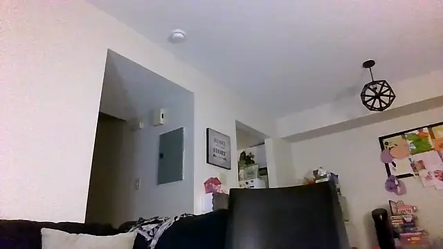 thedevinemama online show from May 4, 2026, 1:31 am