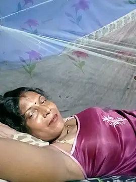 Savita992 online show from July 7, 2026, 7:28 pm