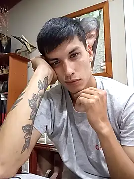 frankitocam4 online show from December 5, 2025, 2:15 pm