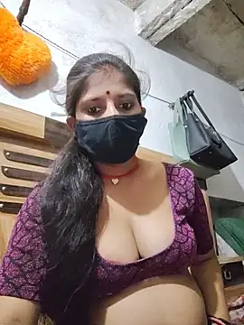 Daisygirl9 online show from June 2, 2026, 5:02 pm