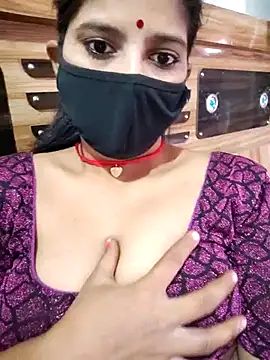 Daisygirl9 online show from May 26, 2026, 10:35 am