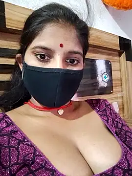 Daisygirl9 online show from May 18, 2026, 12:54 pm
