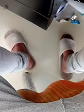 hackyourpussyxh online show from January 17, 2026, 3:43 am