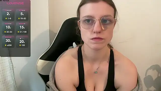 BustyKellyXXX online show from February 5, 2026, 9:27 am