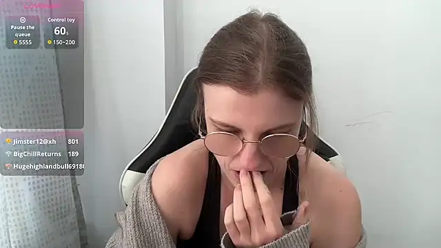 BustyKellyXXX online show from March 4, 2026, 2:36 pm