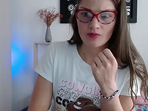 Camila-ventura online show from October 5, 2025, 11:34 am