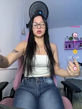 lucy grey25 online show from June 12, 2026, 7:55 pm