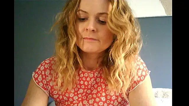 Ginger-bb online show from October 17, 2025, 8:39 am