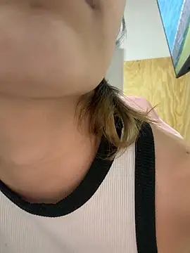 Babylovetiernax online show from October 15, 2025, 5:28 am