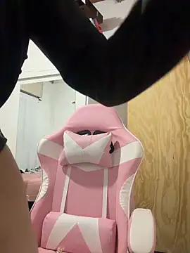 Babylovetiernax online show from October 29, 2025, 3:05 am