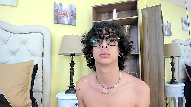 Ibratxandy online show from December 18, 2025, 6:45 pm