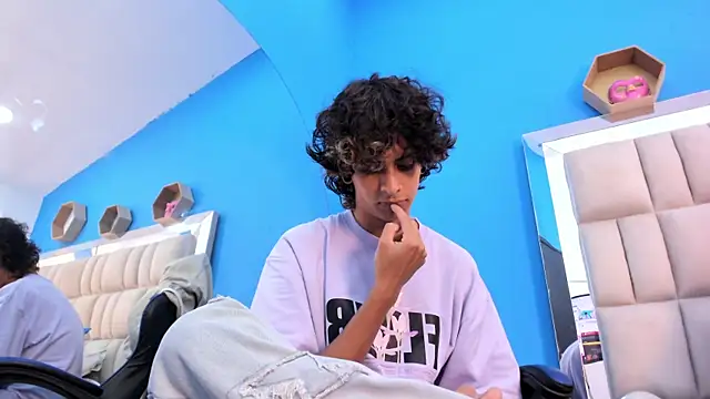 Ibratxandy online show from October 12, 2025, 12:17 pm