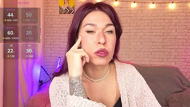 ReginaFoXXXy online show from December 19, 2025, 12:07 pm