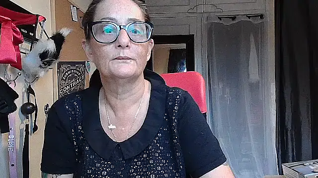 Mistress-Ivy51 online show from October 19, 2025, 7:44 am