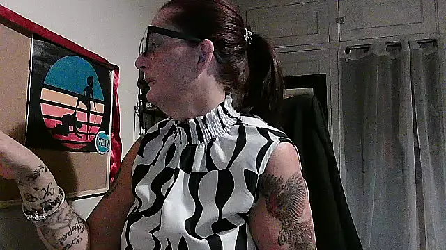 Mistress-Ivy51 online show from November 11, 2025, 6:41 am