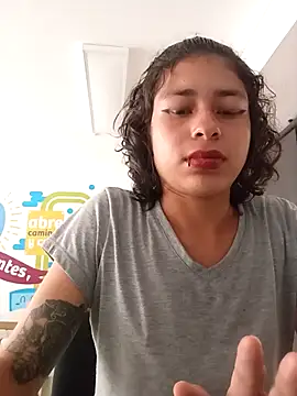 Tendercouple1 online show from December 4, 2025, 1:54 pm