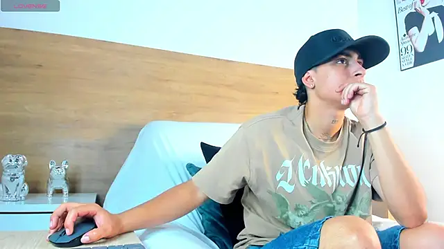 Snapshot of Stiven_Benet_ chatting on September 22, 2025, 8:37 pm Stiven Benet online show from September 22, 2025, 8:37 pm